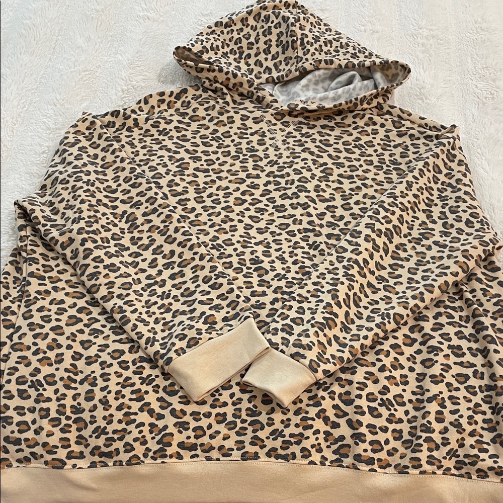 Women’s Leopard Print Hoodie